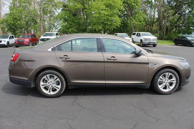 2015 Ford Taurus SE