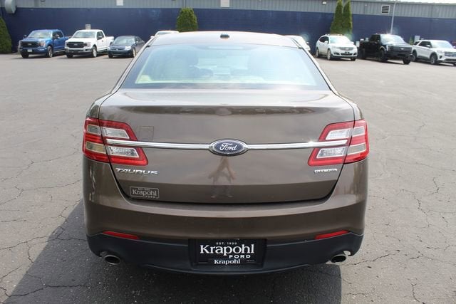 2015 Ford Taurus SE