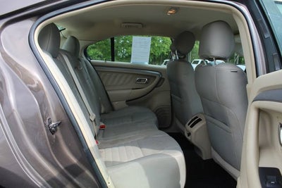 2015 Ford Taurus SE