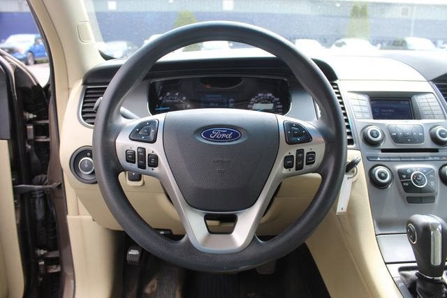 2015 Ford Taurus SE