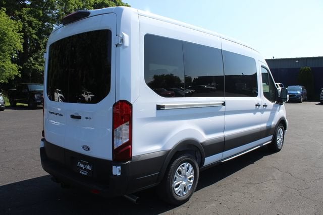 2026 Ford Transit Passenger Wagon XLT