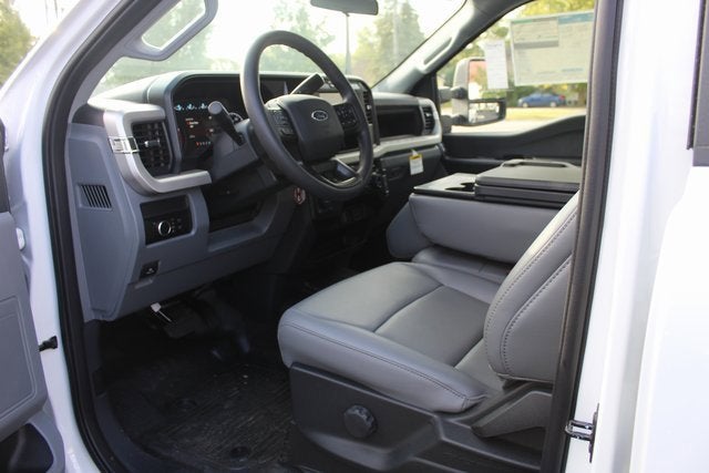 2025 Ford Super Duty F-350 SRW XL