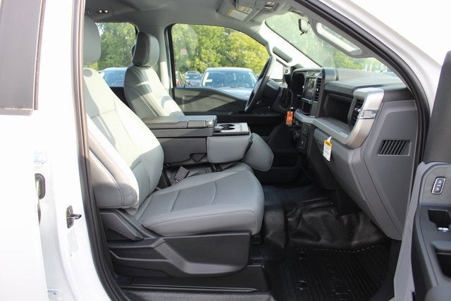 2025 Ford Super Duty F-350 SRW XL