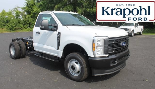 2026 Ford Super Duty F-350 DRW XL