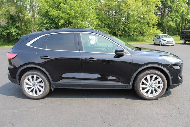 2022 Ford Escape Titanium