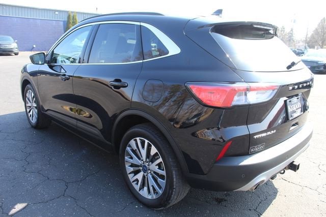 2022 Ford Escape Titanium