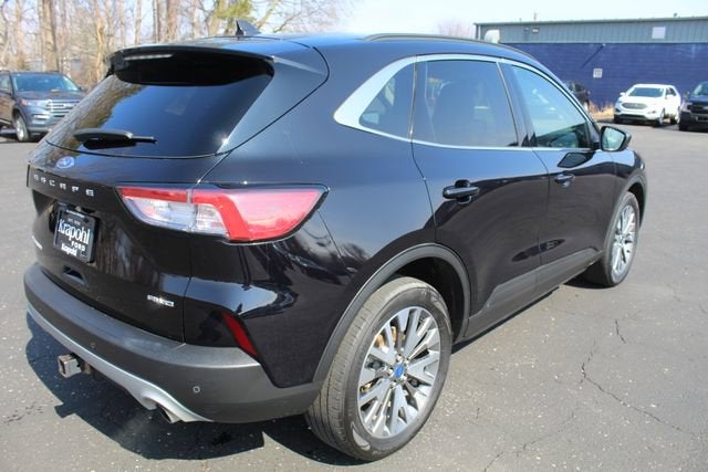 2022 Ford Escape Titanium