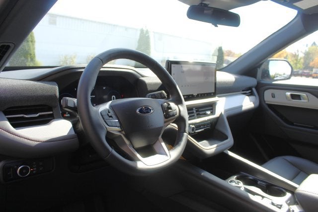 2027 Ford Explorer Active w/200A Pkg