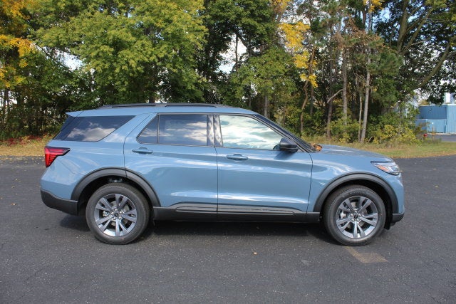 2027 Ford Explorer Active w/200A Pkg