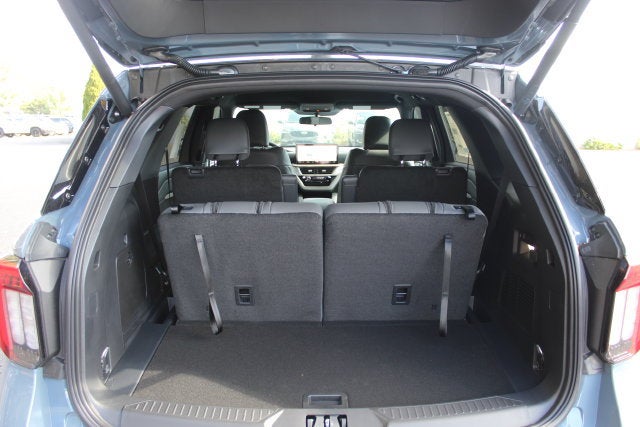2027 Ford Explorer Active w/200A Pkg