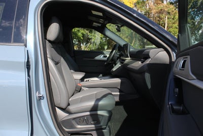 2027 Ford Explorer Active w/200A Pkg