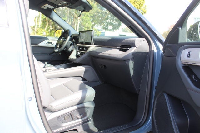 2027 Ford Explorer Active w/200A Pkg