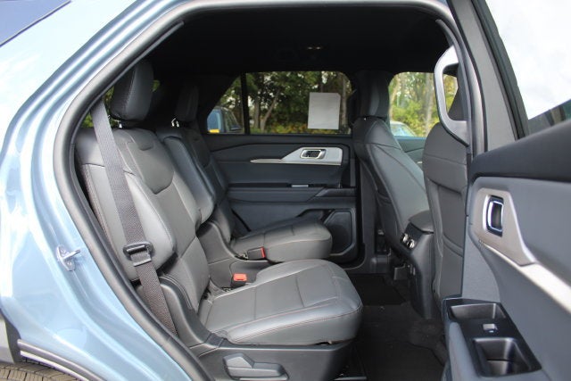 2027 Ford Explorer Active w/200A Pkg