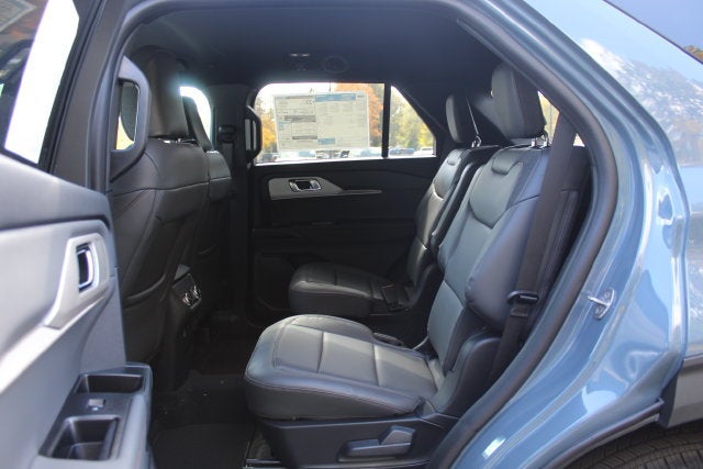 2027 Ford Explorer Active w/200A Pkg