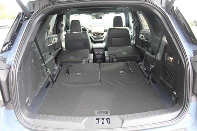 2027 Ford Explorer Active w/200A Pkg