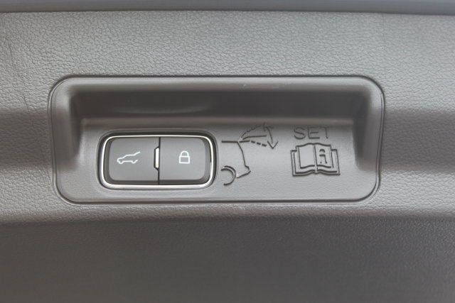2027 Ford Explorer Active w/200A Pkg