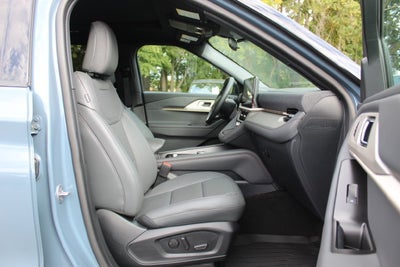 2027 Ford Explorer Active w/200A Pkg