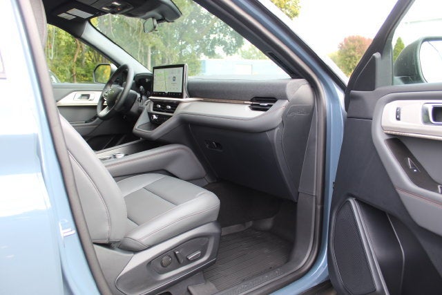 2027 Ford Explorer Active w/200A Pkg