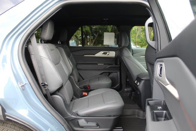 2027 Ford Explorer Active w/200A Pkg