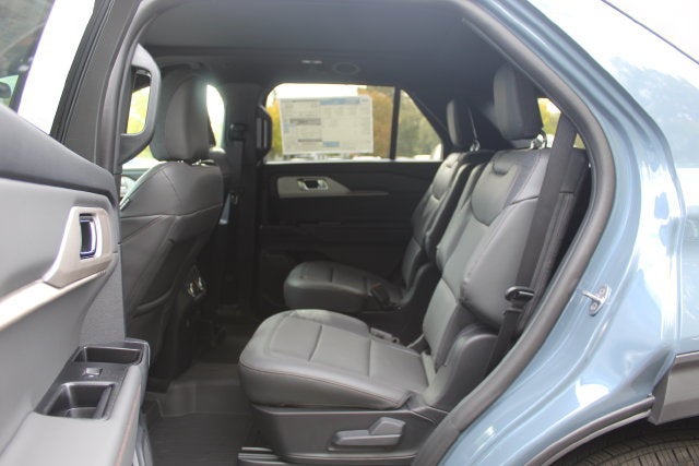 2027 Ford Explorer Active w/200A Pkg