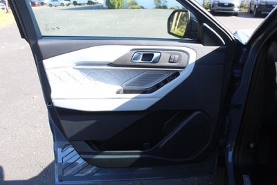 2027 Ford Explorer Platinum