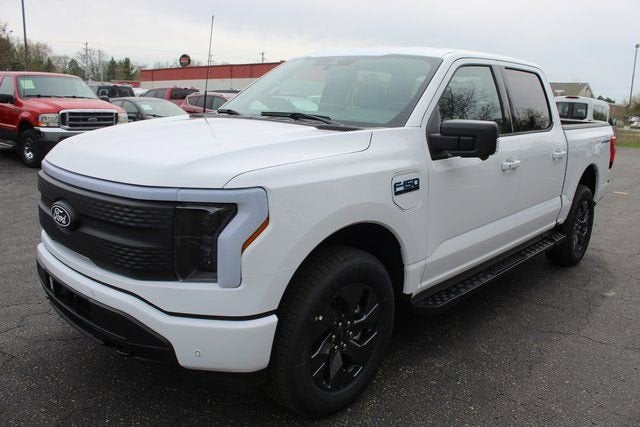 2025 Ford F-150 Lightning Flash