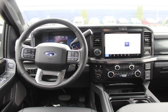 2026 Ford Super Duty F-350 SRW LARIAT
