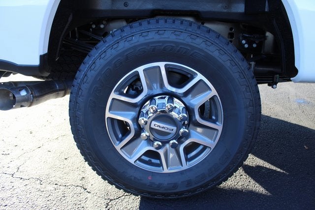 2026 Ford Super Duty F-350 SRW LARIAT