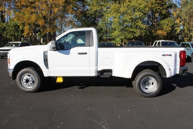 2026 Ford Super Duty F-350 DRW XLT