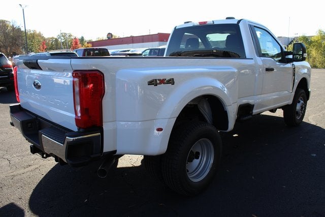 2026 Ford Super Duty F-350 DRW XLT