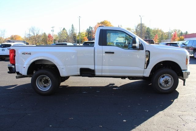 2026 Ford Super Duty F-350 DRW XLT