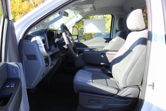 2026 Ford Super Duty F-350 DRW XLT