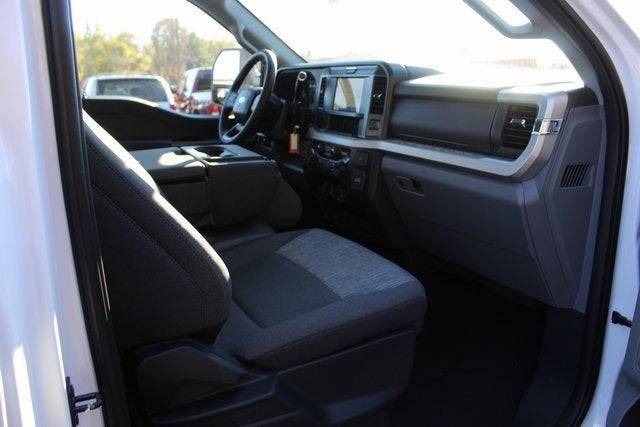 2026 Ford Super Duty F-350 DRW XLT