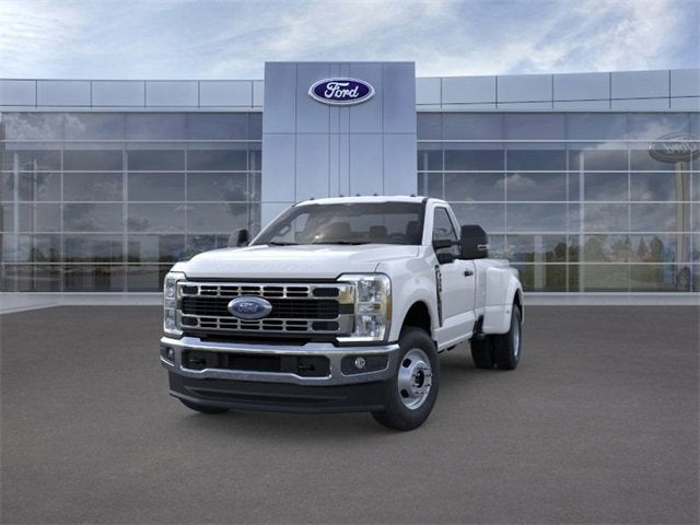 2026 Ford Super Duty F-350 DRW XLT