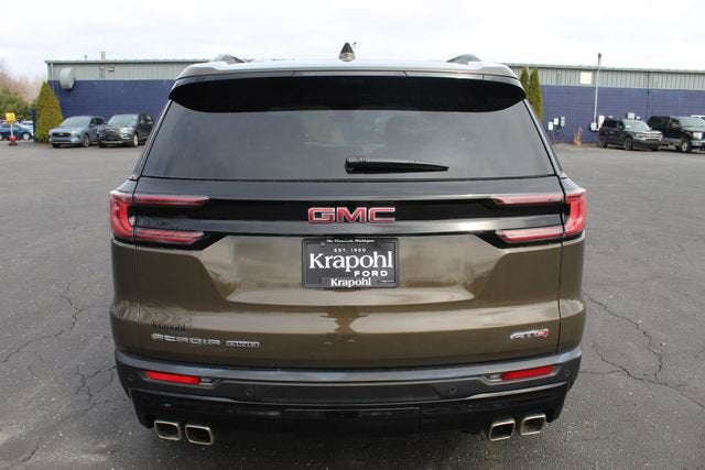 2024 GMC Acadia AWD AT4