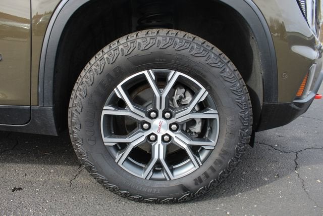 2024 GMC Acadia AWD AT4