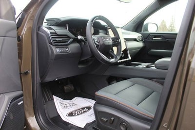 2024 GMC Acadia AWD AT4