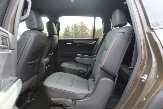 2024 GMC Acadia AWD AT4