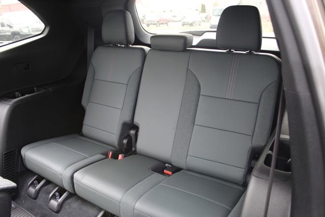 2024 GMC Acadia AWD AT4