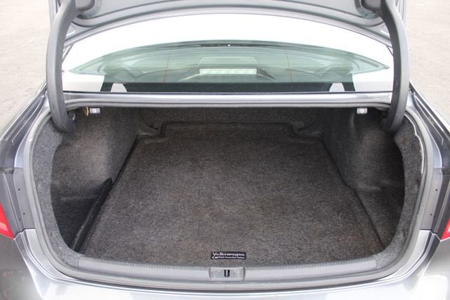 2015 Volkswagen Passat 1.8T Limited Edition