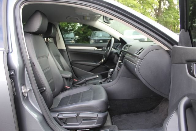 2015 Volkswagen Passat 1.8T Limited Edition