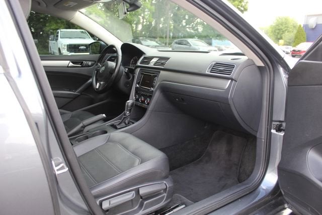 2015 Volkswagen Passat 1.8T Limited Edition