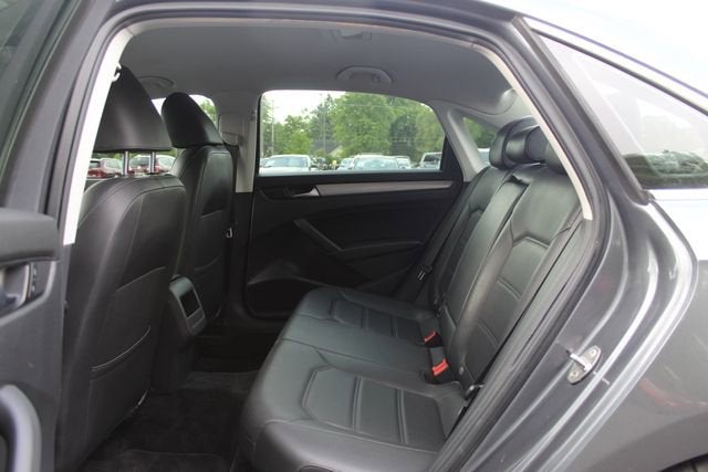 2015 Volkswagen Passat 1.8T Limited Edition