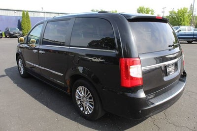 2011 Chrysler Town & Country Limited