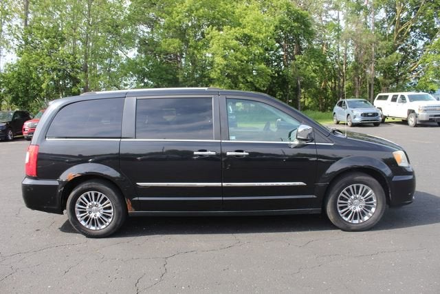 2011 Chrysler Town & Country Limited