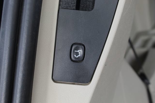 2011 Chrysler Town & Country Limited