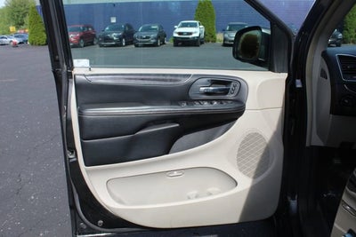 2011 Chrysler Town & Country Limited