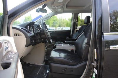 2011 Chrysler Town & Country Limited