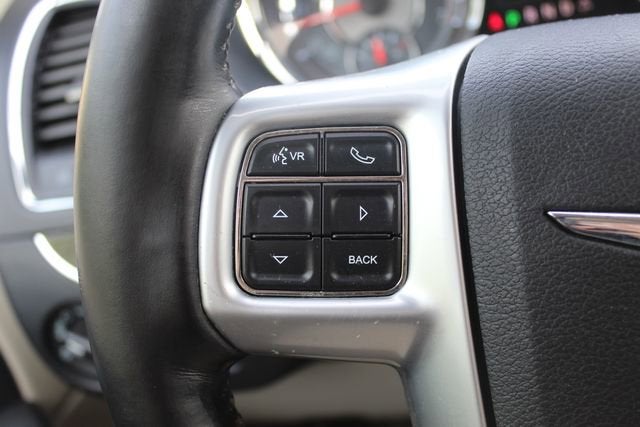 2011 Chrysler Town & Country Limited