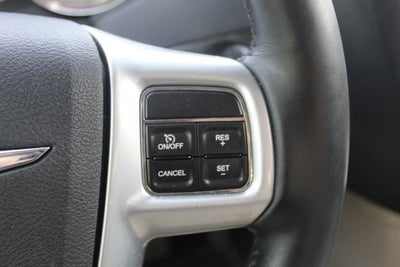2011 Chrysler Town & Country Limited